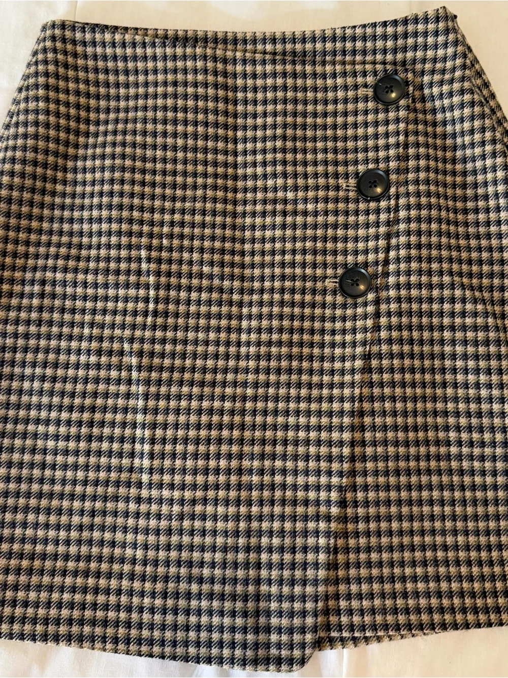 RW&CO. Black & Cream Houndstooth Button-Front Mini Skirt - Picture 4 of 5